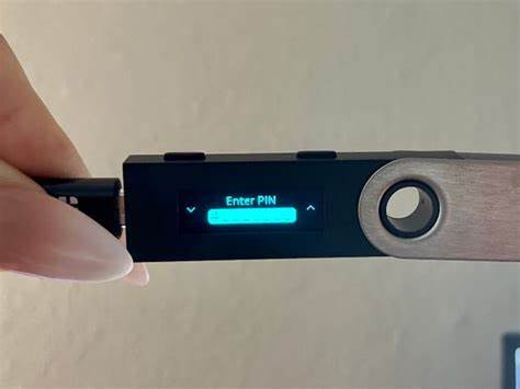 How to Move Your Crypto Off Coinbase to a USB-Like Hardware Wallet - Business Insider