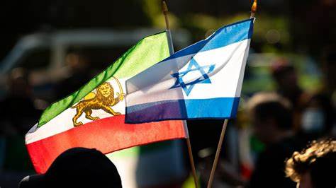 Klatschen und Freudenschüsse : In Beirut und Teheran bricht nach Irans Angriff auf Israel Jubel aus