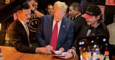 Trump Buys Burgers With Bitcoin at NYC Crypto Hangout PubKey